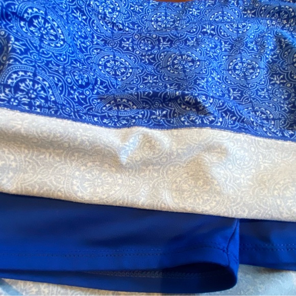 Small - Picture 3 of 3